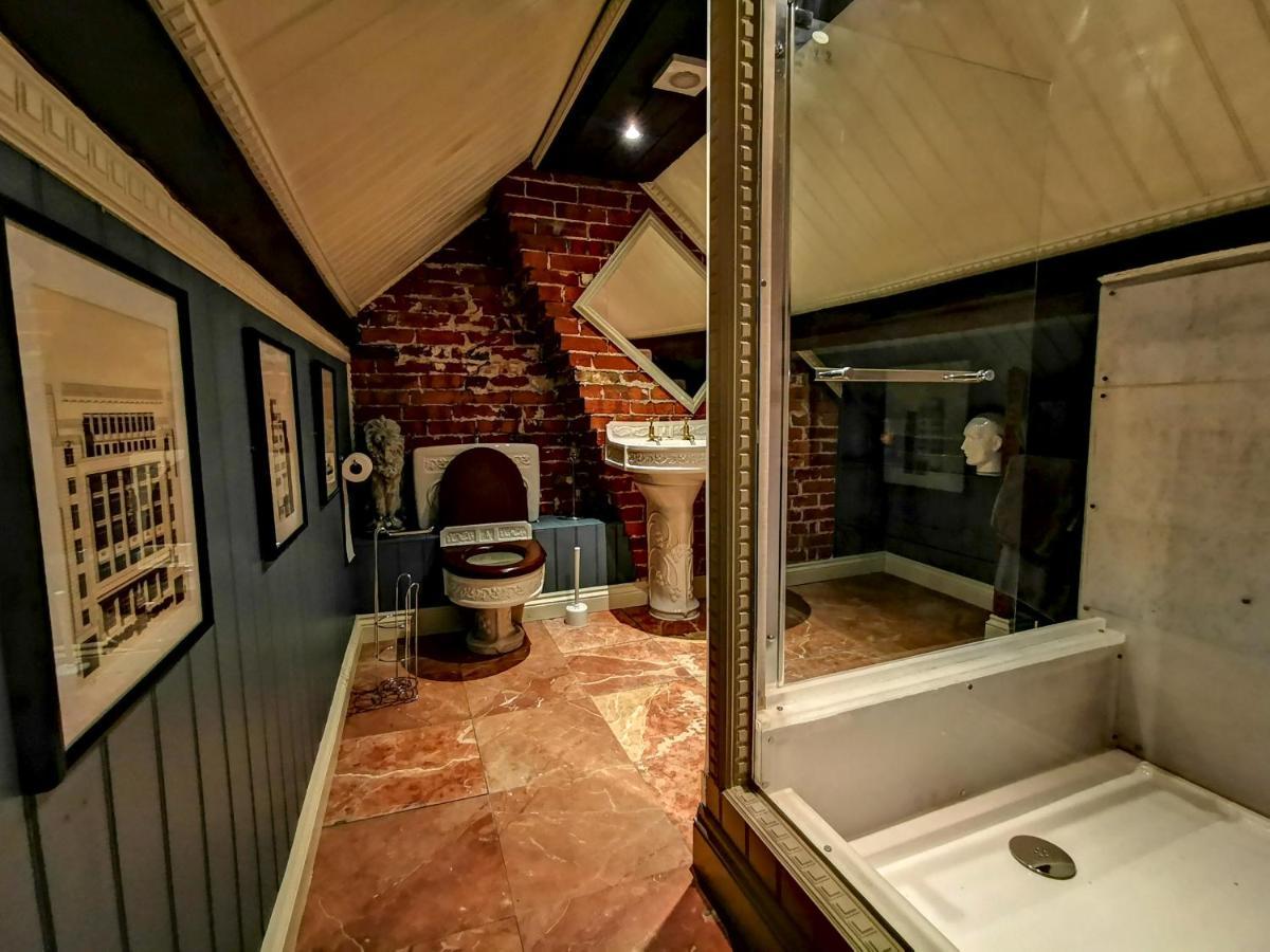 Cedar House Boutique B&B Burton  ภายนอก รูปภาพ