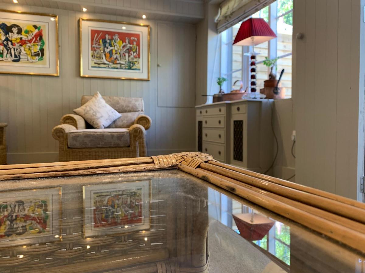 Cedar House Boutique B&B Burton  ภายนอก รูปภาพ