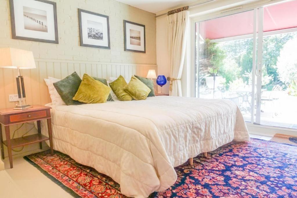 Cedar House Boutique B&B Burton  ภายนอก รูปภาพ